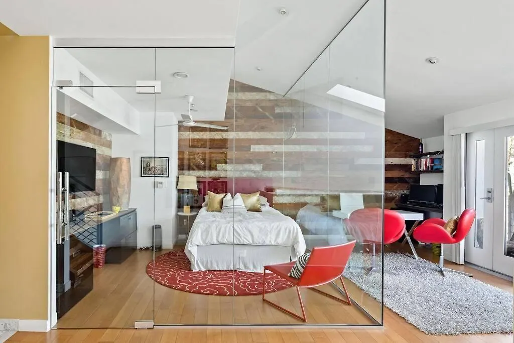 Luxurious 4-Story Beach Loft With Rooftop Perch Los Angeles United States