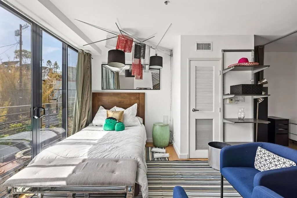 Holiday home Luxurious 4-Story Beach Loft With Rooftop Perch Los Angeles